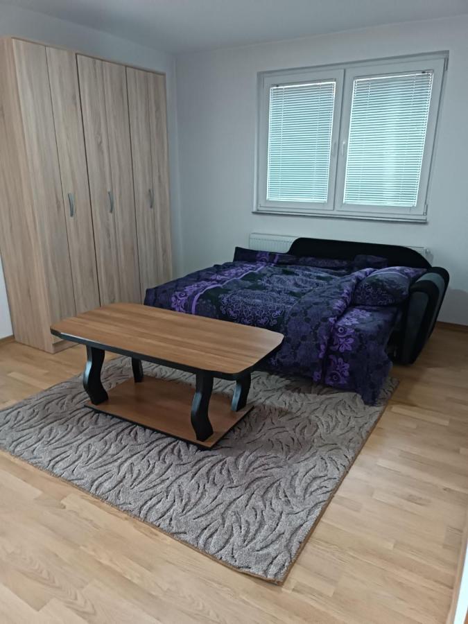 2Bdr Apt With Balcony With View- Free Parking Hotel Sarajevo Bagian luar foto